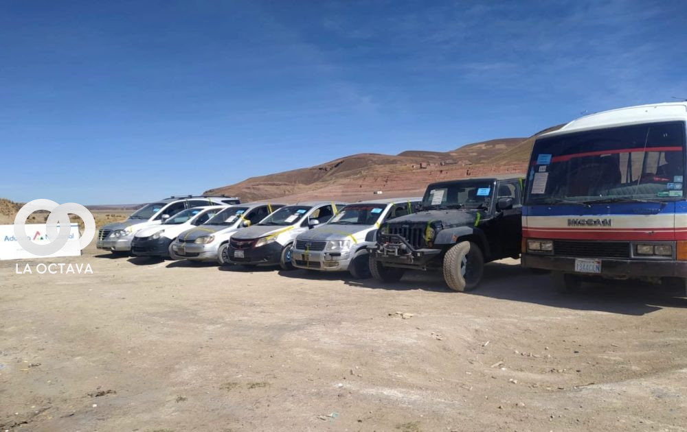 Aduana comisa vehículos en ciudades de Potosí.