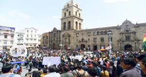 Cabildo paceño convocado por el Conade