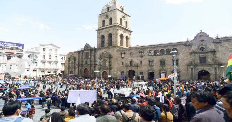 Cabildo paceño convocado por el Conade
