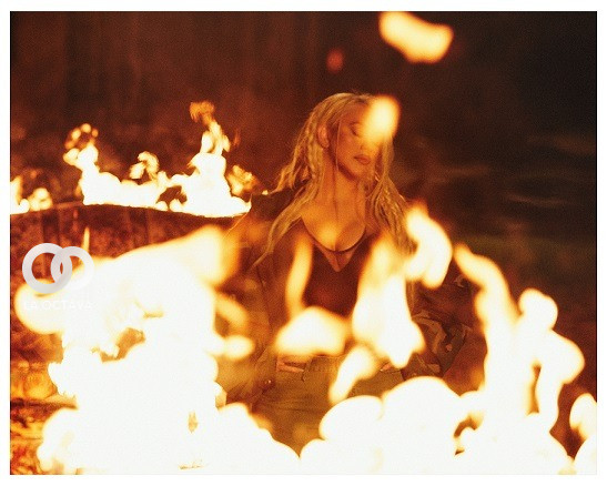 Christina Aguilera, en su nuevo tema la Luz