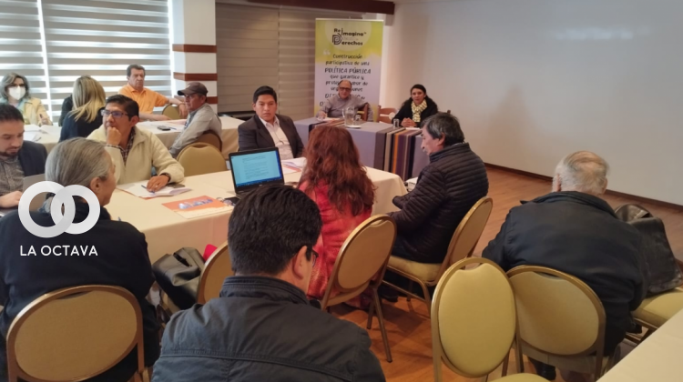 Desarrollo del encuentro de construcción de la política pública para defensores de derechos en La Paz. Foto. UNITAS.