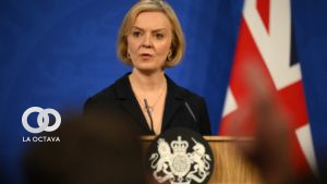 Lizz Truss, primera ministra de Reino Unido presenta su dimisión.