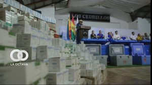 Luis Arce entrega equipo médico en Pando.