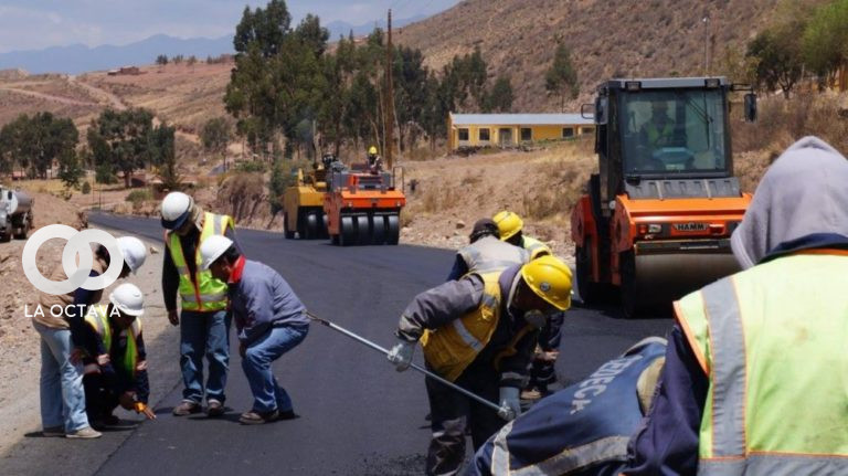 Trabajadores de camino.