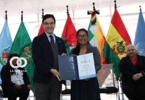 Eva Copa, Alcaldesa de El Alto, y, Elkin Velásquez, Representante Regional de ONU Hábitat.