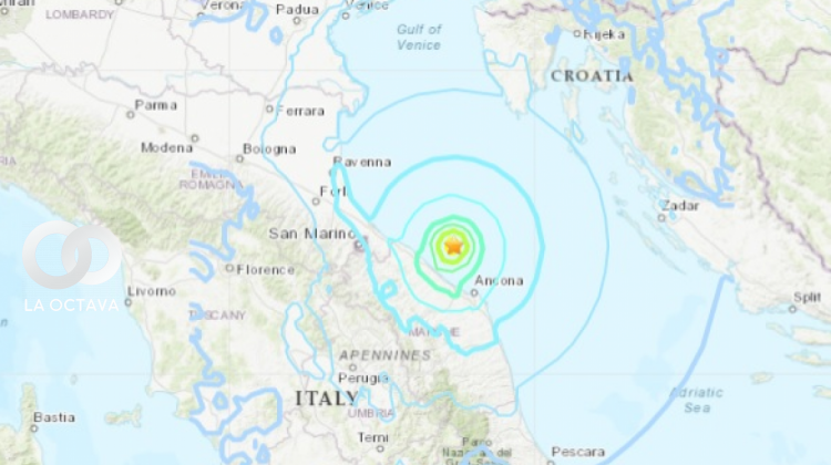 El epicentro del sismo se localizó frente a las costas de la ciudad de Pesaro, en el mar Adriático.