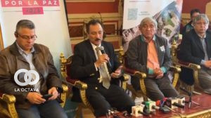 El rector de la Universidad Autónoma Gabriel René Morreno (Uagrm) Vicente Cuéllar y el alcalde de La Paz, Iván Arias.