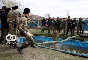Entrenamiento militar para los niños rusos.