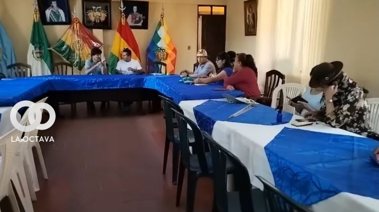 Evo Morales se reunió con diputados del bloque radical en Villa Tunari.