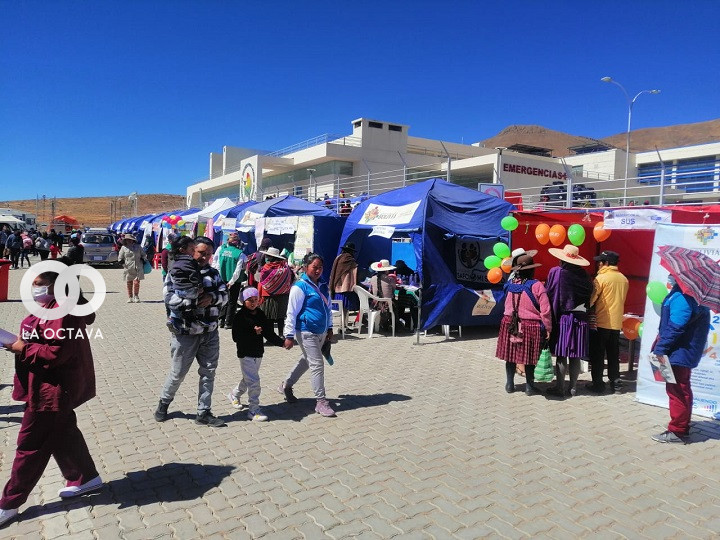 Feria Integral organizado por el Ministerio de Salud en Llallagua, Potosí.