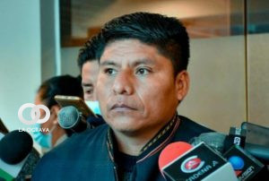 Fernando Loza, Senador del MAS en conferencia de prensa.