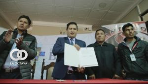 Jeyson Auza, Ministro de Salud y Deportes, se compromete con personal médico gratuito en municipios de Potosí.