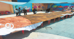 La t’antawawa gigante en homenaje a Remedios Loza. Foto. Rodwy Cazón.