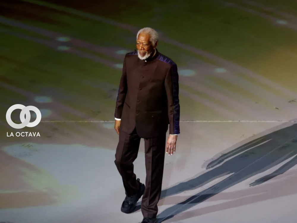 Morgan Freeman aparece en la ceremonia inaugural de Qatar