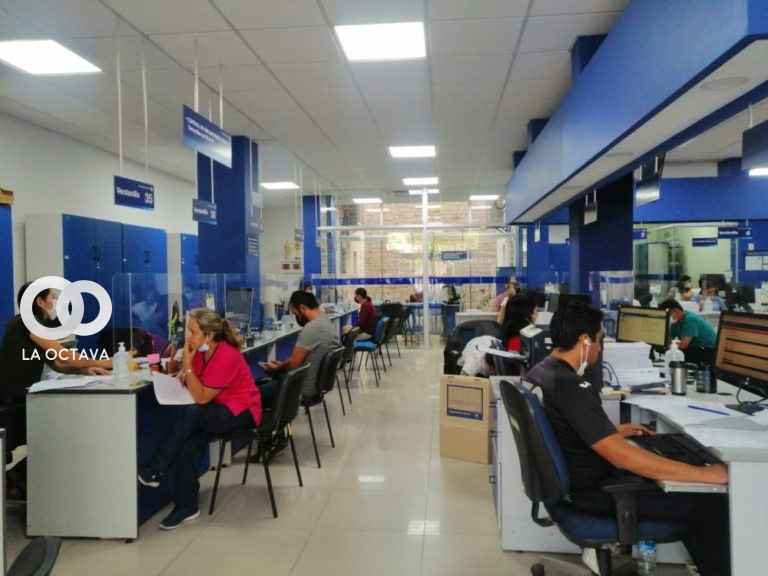 Oficinas de Impuestos Nacionales en Santa Cruz.