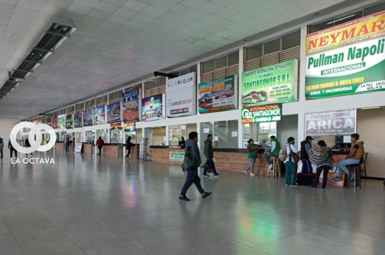 Empresas de transporte interdepartamental y funcionarios de la Terminal Metropolitana de El Alto