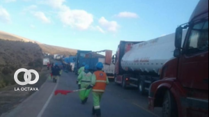 Bloqueo en el sector Confital, carretera Cochabamba - La Paz. Foto. RRSS