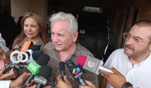 El ex gobernador de Santa Cruz, Rubén Costas, junto con el cívico Rómulo Calvo. Foto. captura video