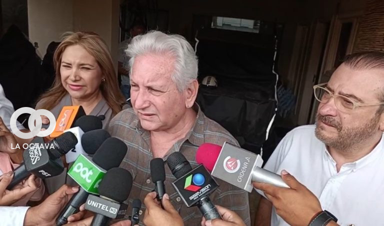 El ex gobernador de Santa Cruz, Rubén Costas, junto con el cívico Rómulo Calvo. Foto. captura video