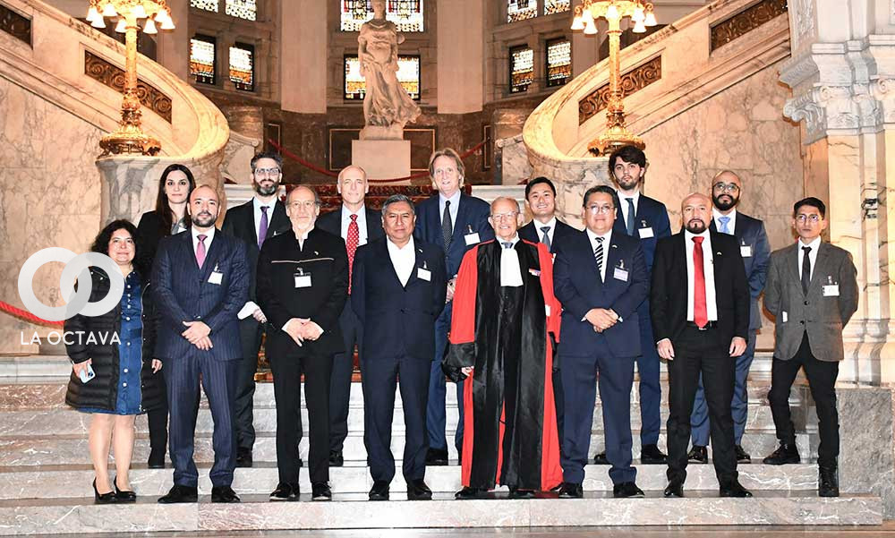 Equipo jurídico de Bolivia en la CIJ. Foto. Cancillería