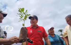 Gobernador Unzueta, la premisa es plantar un árbol por día. Foto. RRSS