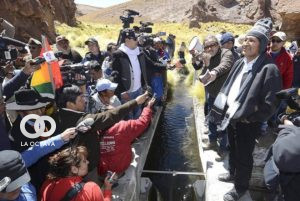 Imagén de visita a las aguas del Silala en el gobierno de Evo Morales.