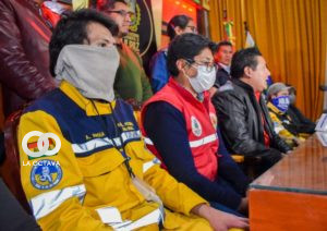 Personal de la Gobernación de La Paz en conferencia de prensa. Foto. GADLP