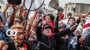 Protestas sociales en Perú tras el arresto de Pedro Castillo.