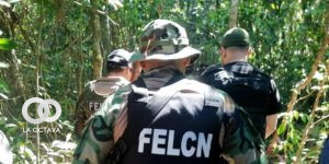 Rastrillaje de personas que abrieron fuego contra policias.