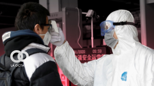 Autoridades chinas aseguran que los casos graves de Covid-19 disminuyeron en un 70%.