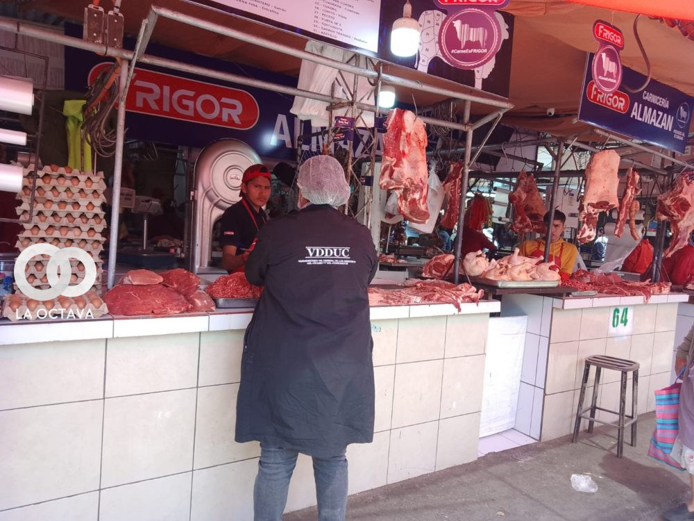 Defensa al Consumidor desplega operativos en Cochabamba, ante el incremento del precio de la carne.