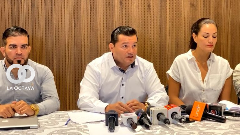 El alcalde de Santa Cruz de la Sierra, Jhonny Fernández, en conferencia de prensa. Foto. captura video