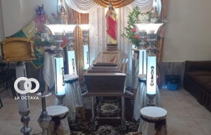 El cuerpo del cívico potosino es velado en la Villa Imperial. Foto. Tomado de El Potosí.