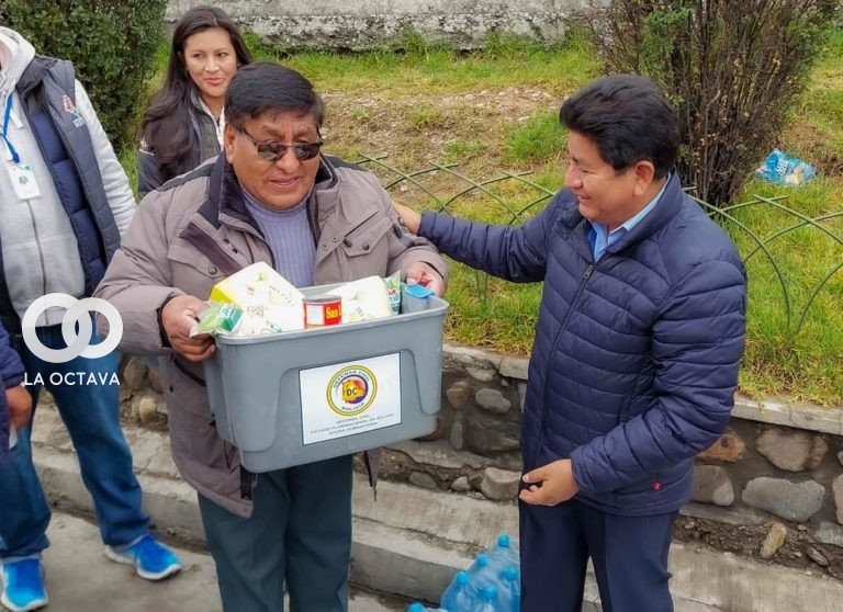 Entrega de alimentos a transportistas