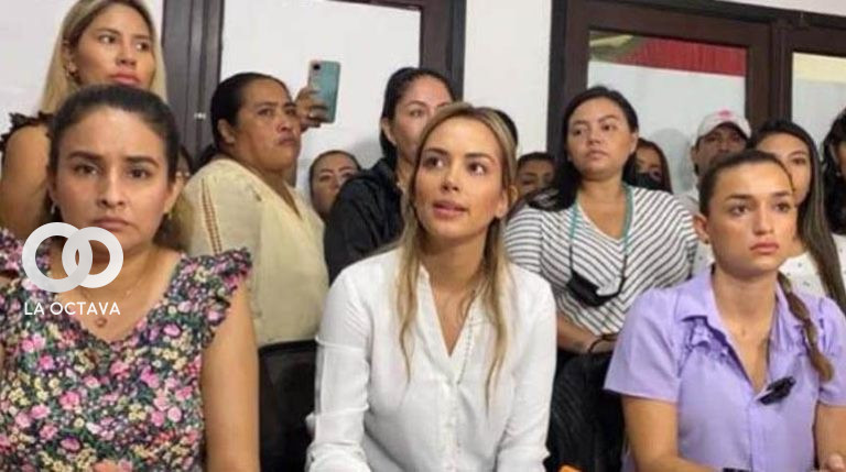 Fátima Jordán junto a asambleístas de la oposición en conferencia de prensa. Foto. RRSS.
