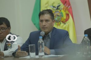 Jeyson Auza, Ministro de Salud y Deportes.
