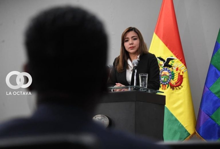 La viceministra de Comunicación, Gabriela Alcón, en una pasada conferencia de prensa.