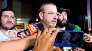 Rómulo Calvo, niega autoatentados