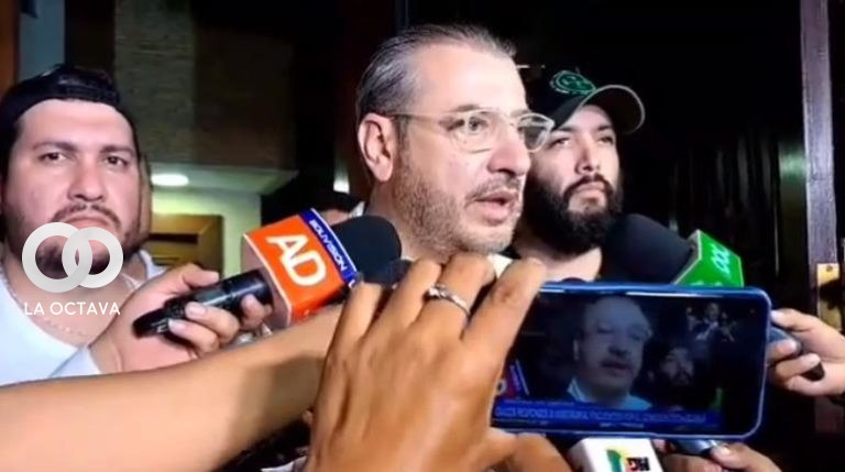Rómulo Calvo, niega autoatentados