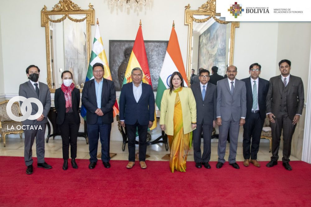 Delegación de la India visitando Bolivia