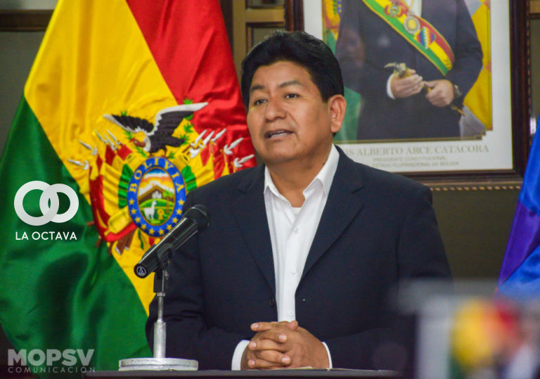 Edgar Montaño, Ministro de Obras Públicas...