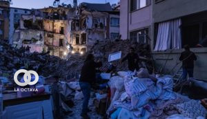 Edificios y viviendas destruídas tras el sismo. Foto. AFP