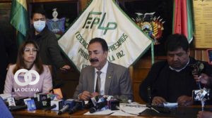 El presidente de la Feplp, Jaime Ascarrunz, ayer, en conferencia de prensa.