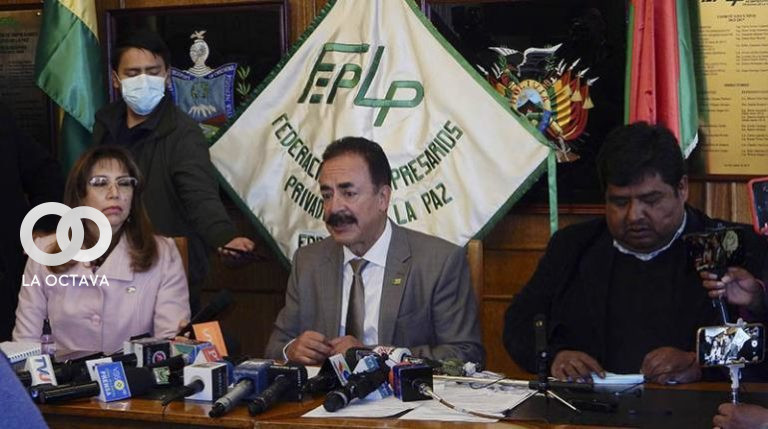 El presidente de la Feplp, Jaime Ascarrunz, ayer, en conferencia de prensa.