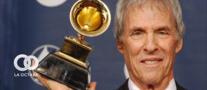 Burt Bacharach en 2006 con el Grammy