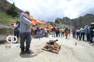 Ivan Arias Alcalde de La Paz realizó la tradicional ch'alla