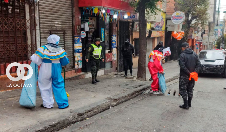 Infractores realizando servicio comunitario. Foto. Cortesía.