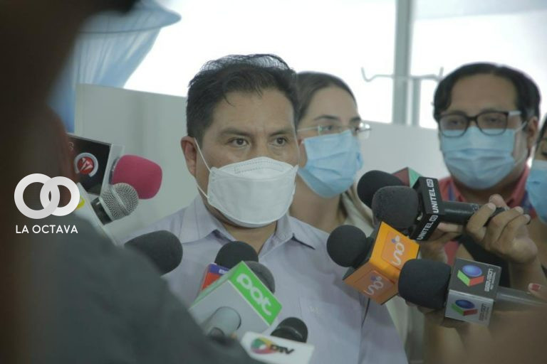 Jeyson Auza, Ministro de Salud y Deportes.