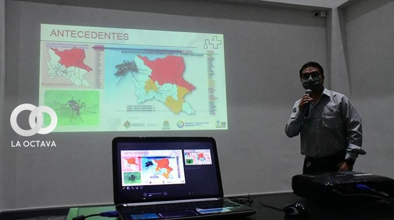 La presentación del informe para declarar alerta por el dengue, ayer.