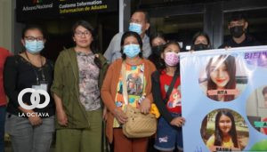 Familia Vaca se reencuentra en el aeropuerto de Viru Viru